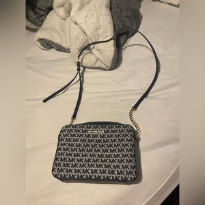 Michael kors crossbody